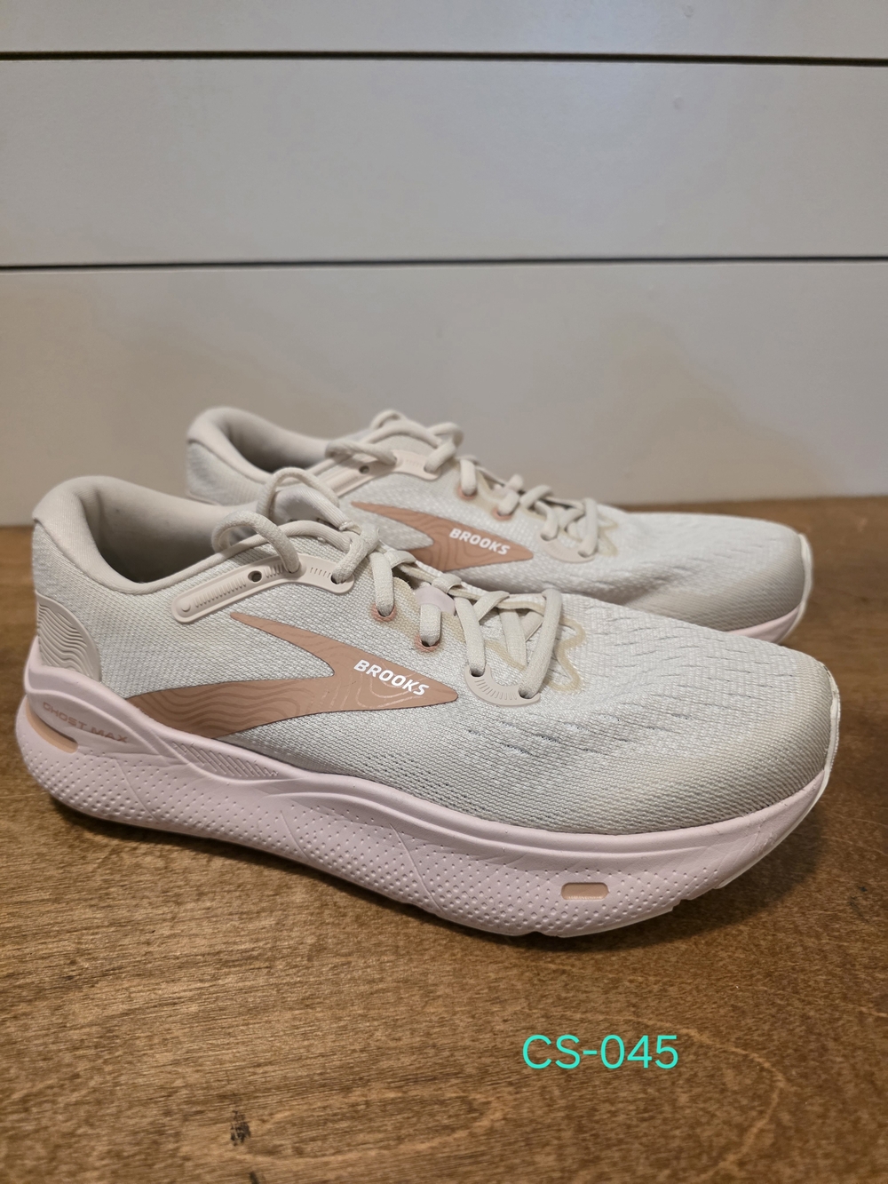 Brooks Ghost Max Women's Size 7 Gray Pink Running Shoes Sneakers 120395-1B-135